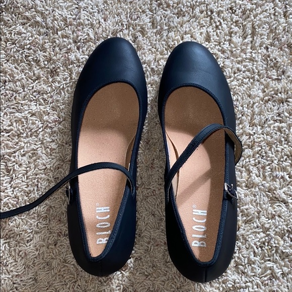 Tap Shoes - Picture 2 of 4